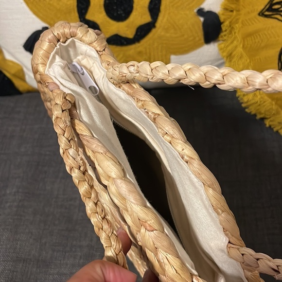 Circular Rattan bag - Picture 3 of 3